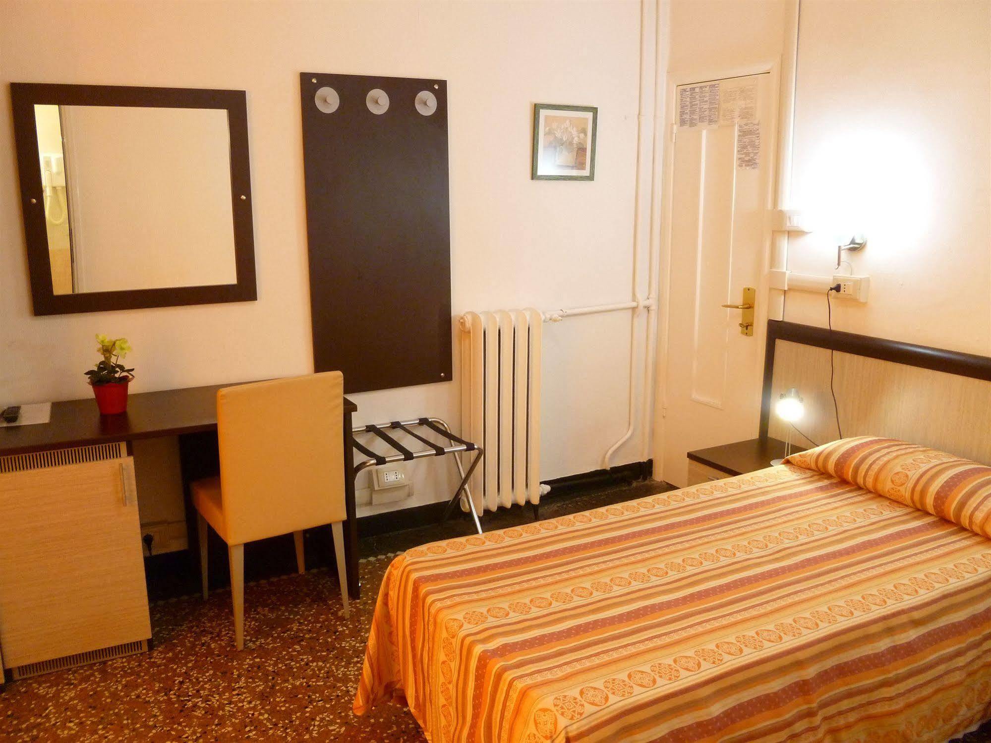 Hotel Agnello D'Oro Genova Luaran gambar