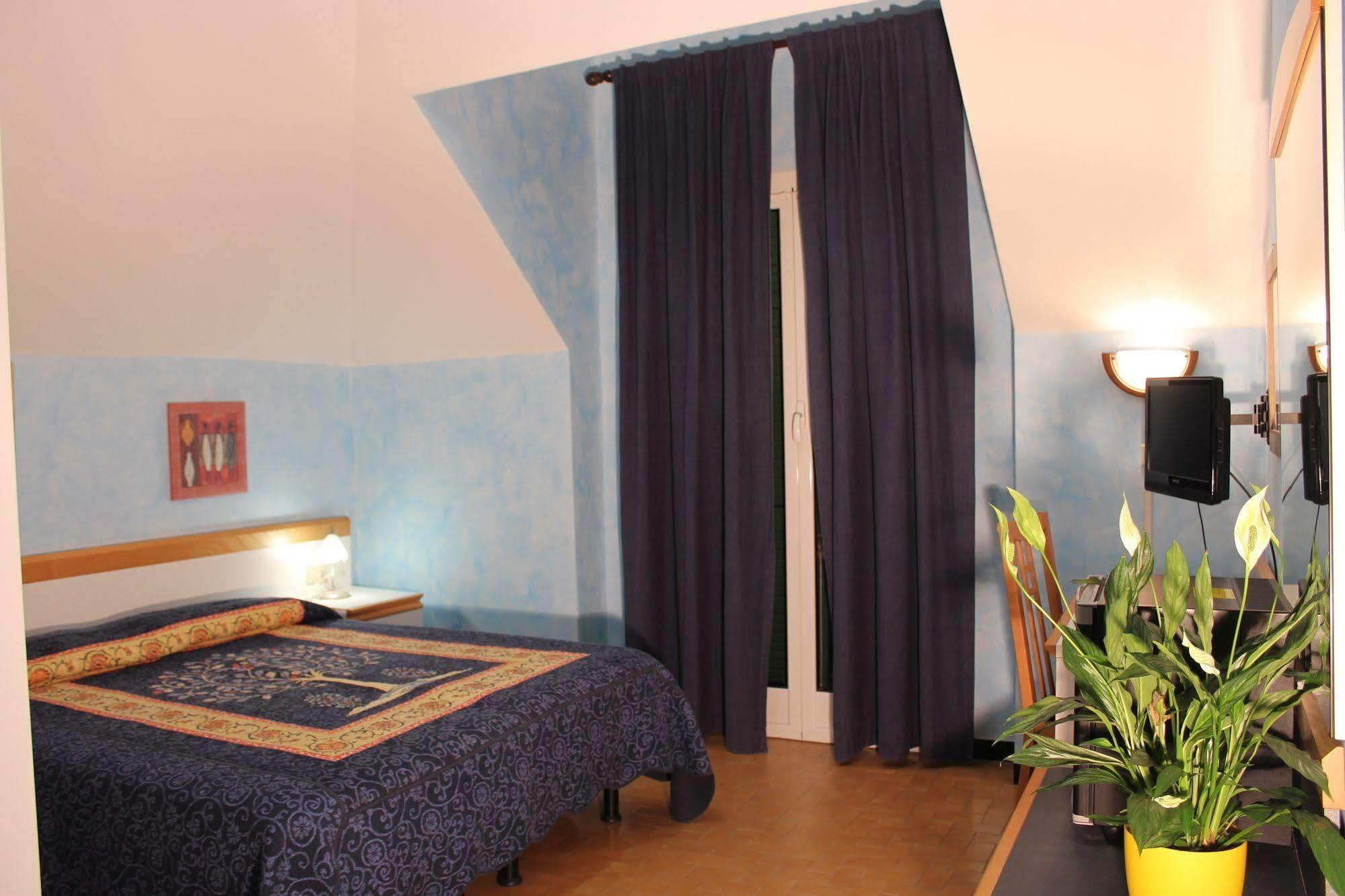 Hotel Agnello D'Oro Genova Luaran gambar